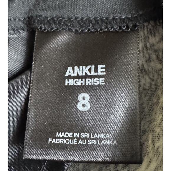 Express Pants Women's Size 8 Ankle High Rise Black White Print Pockets New - Picture 10 of 11